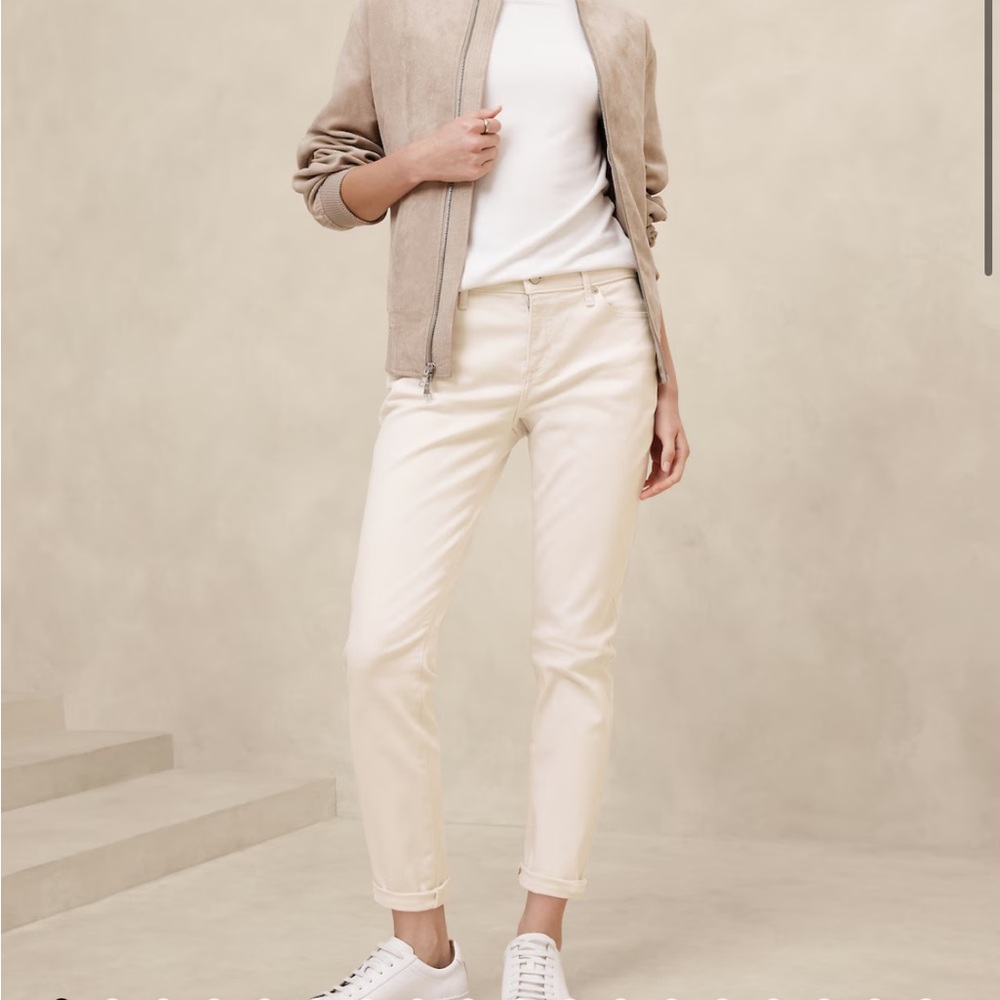 Banana Republic Womens Girlfriend Jean. Ecru. Size 4/27. NWT. New With T…